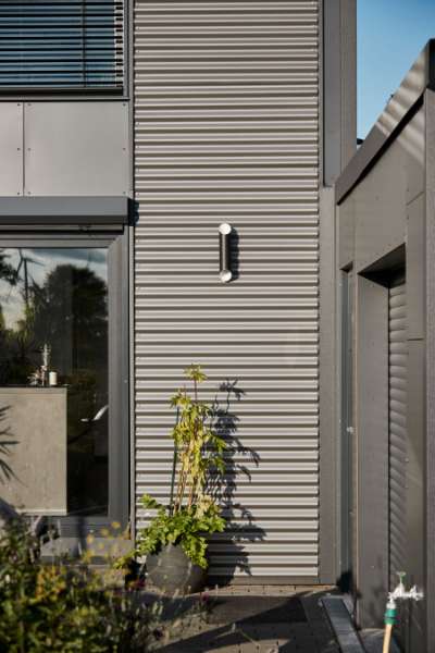 New wave in residential buildings with steel profiles, Nylanndamm in 24980 Schafflund